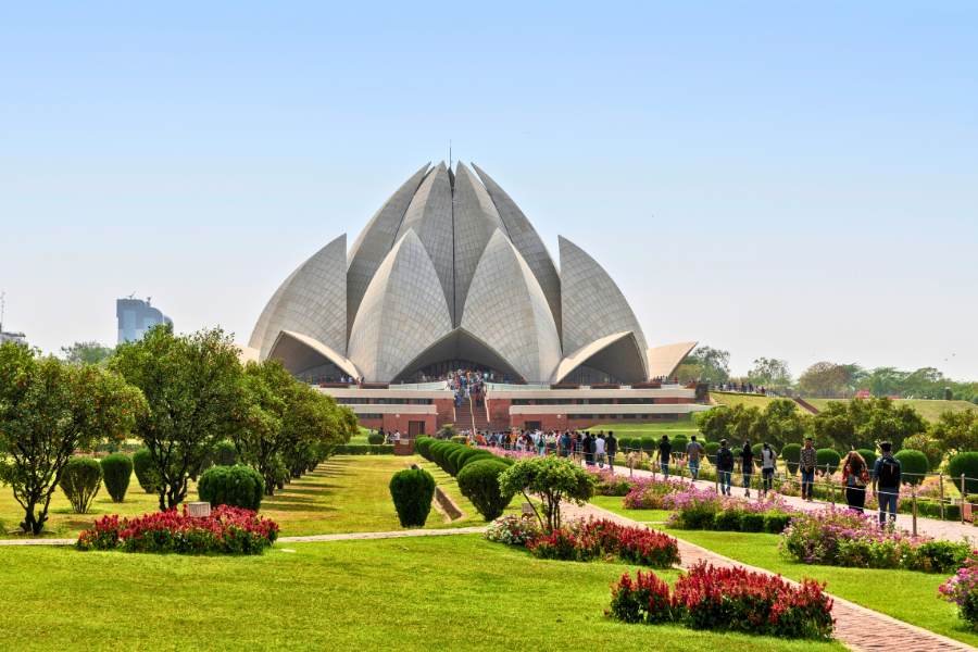 Customized Half Day or Full Day Delhi Shopping Tour with Female Consultant
